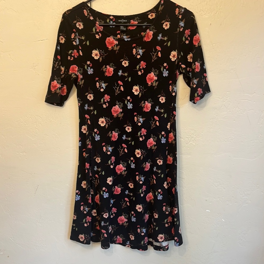 Forever 21 black floral quarter length sleeve dress